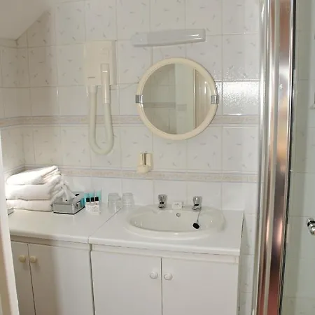 Bed & Breakfast Cloneen House 4*