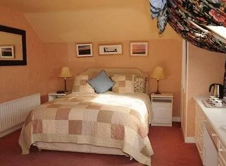 Bed & Breakfast Cloneen House 4*